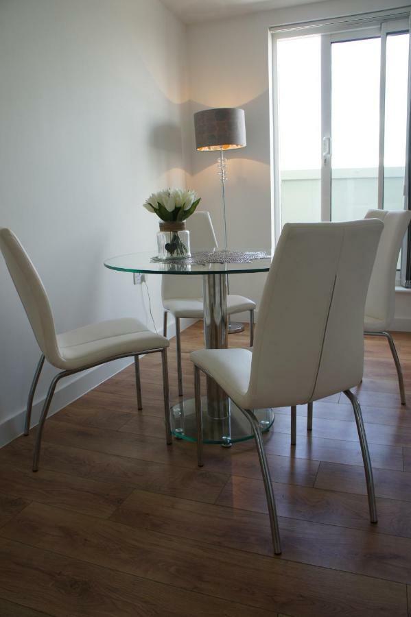 Hamptons Point Apartment Enfield Exterior photo